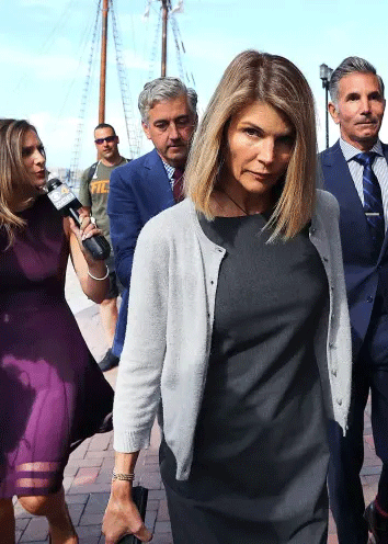 Lori Loughlin Court Appearance